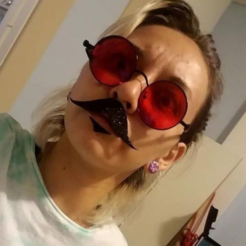 Meet your Posher, Alissa